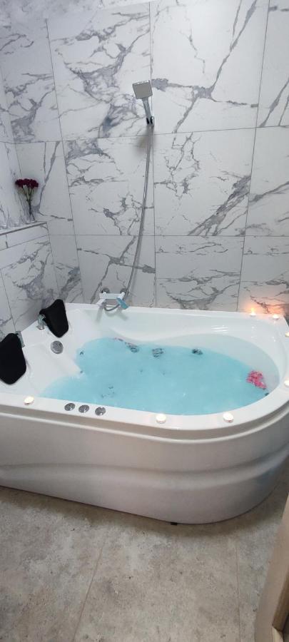 Jacuzzi Belle View Sinaia-Free Parking Daire Dış mekan fotoğraf